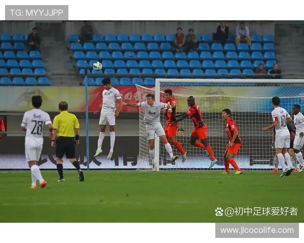 足球比赛中的全员防守与反击战术 足球比赛中的全员防守与反击战术