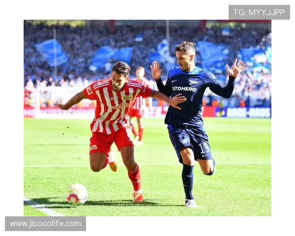 德甲球队拒绝摆大巴战术的精彩比赛盘点