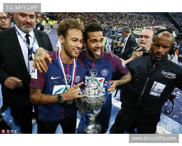 桑托斯队友坚定支持内马尔参加世界杯称其对此充满执念